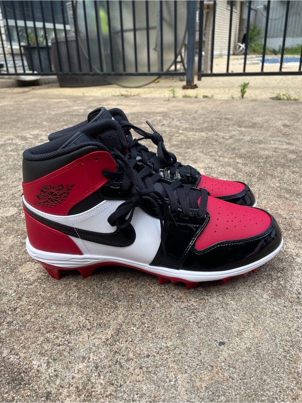 Nike Air Jordan 1 Mid TD Chicago Patent Leather Football Cleats